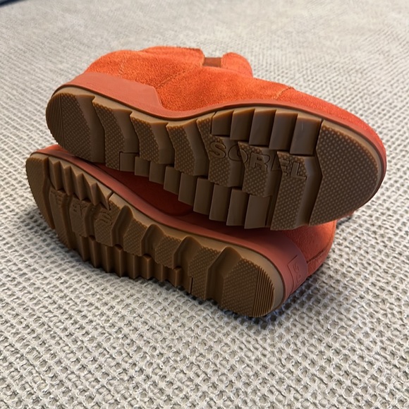 Sorel Women's Evie Pull-On Bootie — Waterproof Suede Leather — Wedge Ankle  7.5 - Picture 3 of 8